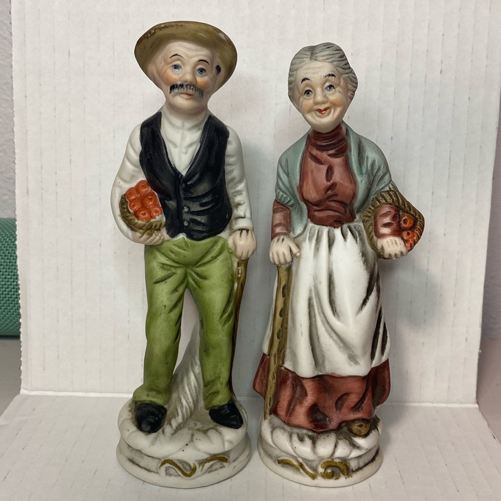 Vintage couple old men & woman